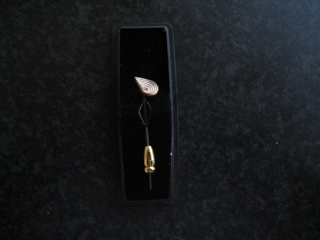 RODE KRUIS zilver en goudkleurig speldje., Ophalen of Verzenden, Nieuw, Gebruiksvoorwerp