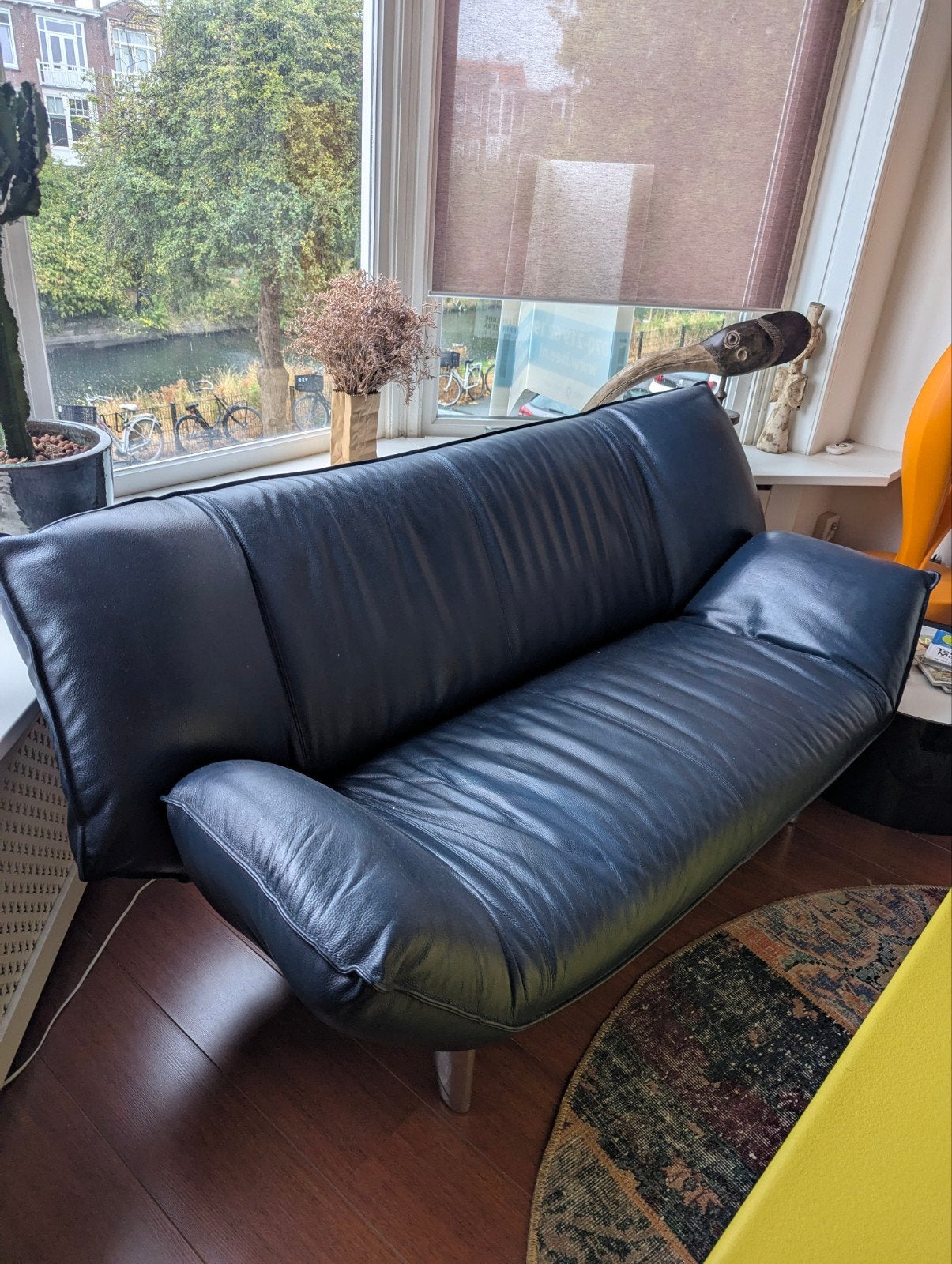 Leolux Tango 2-zitsbank in donkerblauw leer, Ophalen, Gebruikt, Modern design, Tijdloos, 150 tot 200 cm