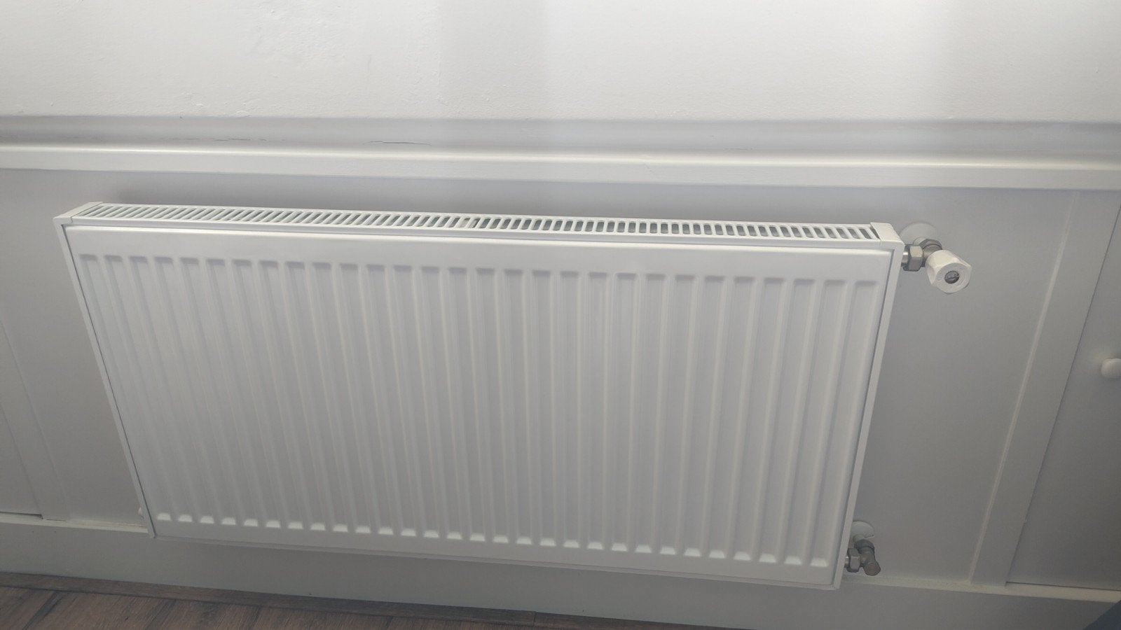 Twee radiatoren, Ophalen, 30 tot 80 cm, Radiator, Zo goed als nieuw