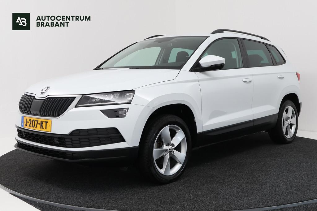 Skoda Karoq 1.5 TSI ACT Style (TREKHAAK, CAMERA, NAVIGATIE C, Auto's, Skoda, Voorwielaandrijving, 4 cilinders, 150 pk, Leder en Stof