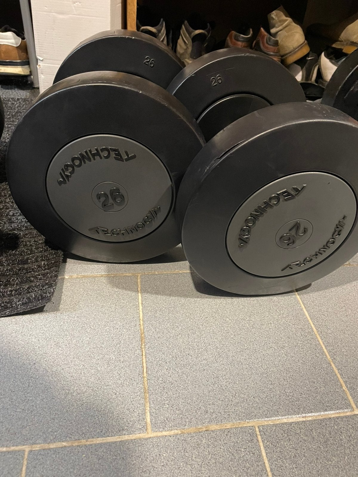 Technogym dumbells 2x26kg, Sport en Fitness, Ophalen, Zo goed als nieuw, Dumbbell