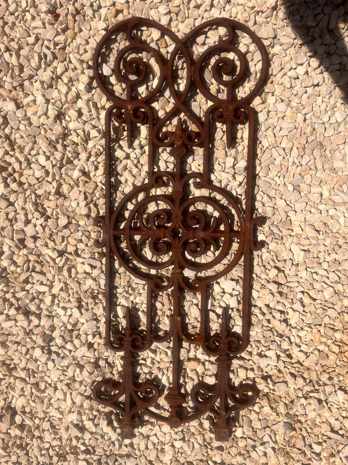 Smeedijzeren traprekje/raamrooster/ornament, Ophalen