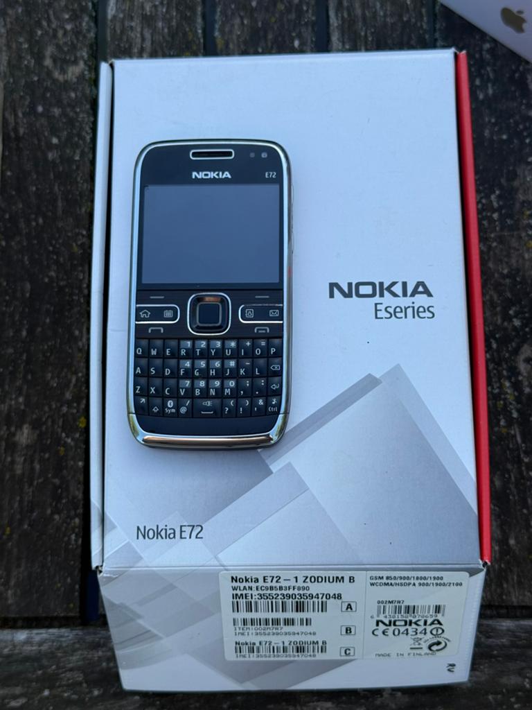 Nokia E72 vintage smartphone compleet., Ophalen of Verzenden, Zo goed als nieuw, Geen camera, Zwart