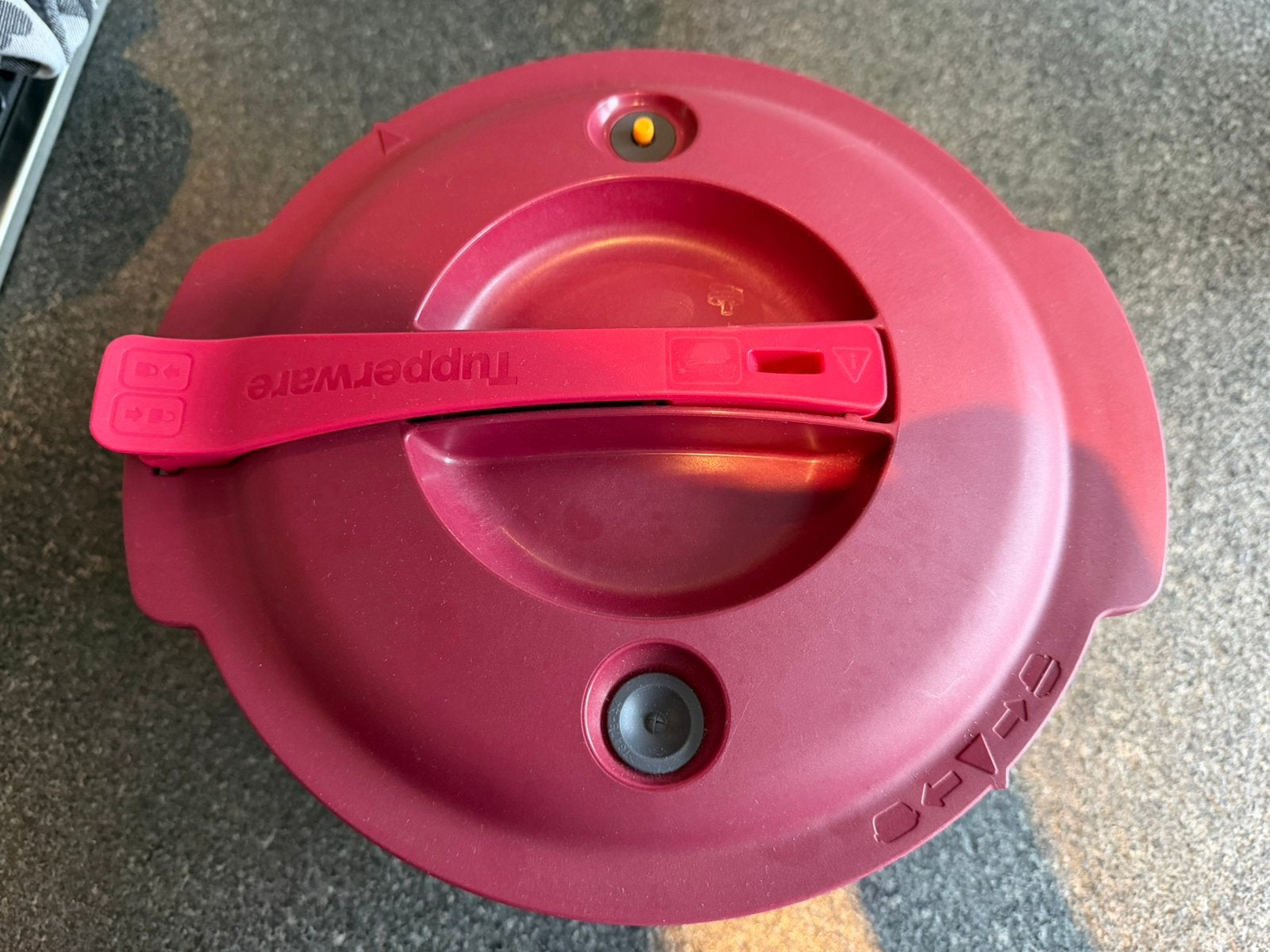 Tubberware pressure cooker, Ophalen, Overige typen, Zo goed als nieuw, Magnetronbestendig