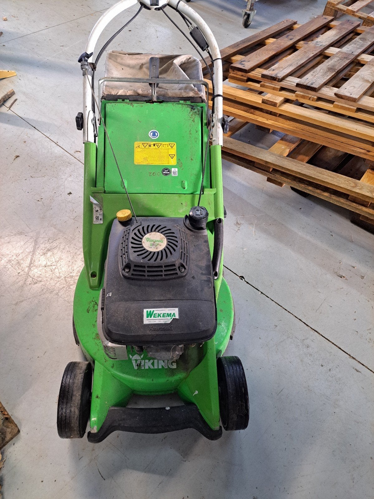 grasmaaier Viking kawasaki motor, Ophalen, Gebruikt, Benzine-grasmaaier, Opvangbak