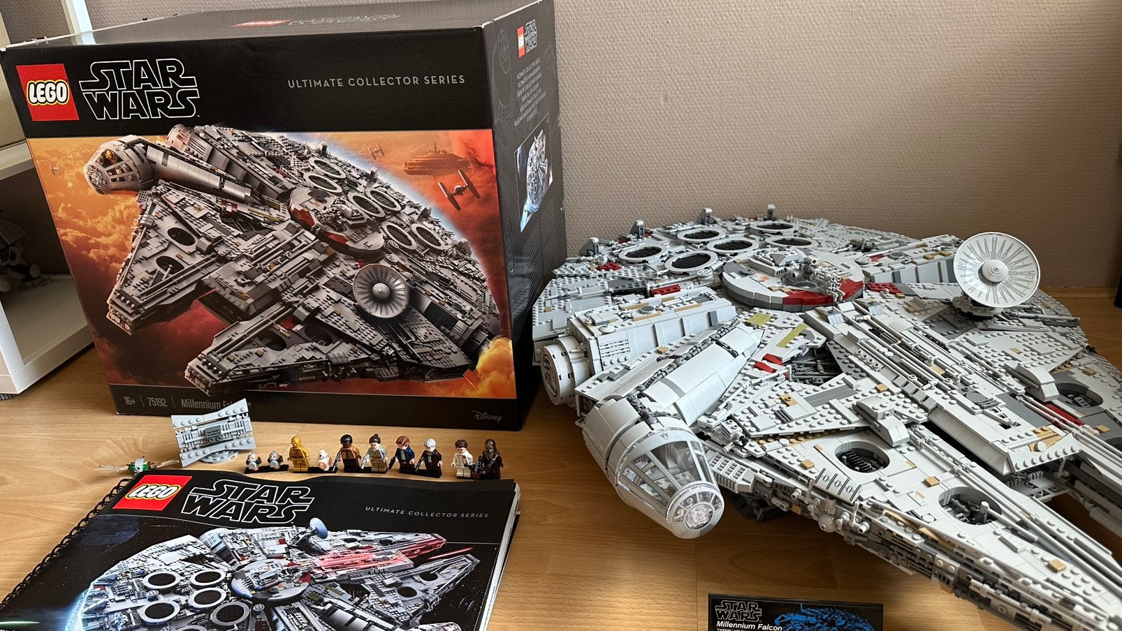 LEGO Star Wars 75192 UCS Millennium Falcon, Kinderen en Baby's, Speelgoed | Duplo en Lego, Ophalen, Star Wars, Lego, Zo goed als nieuw