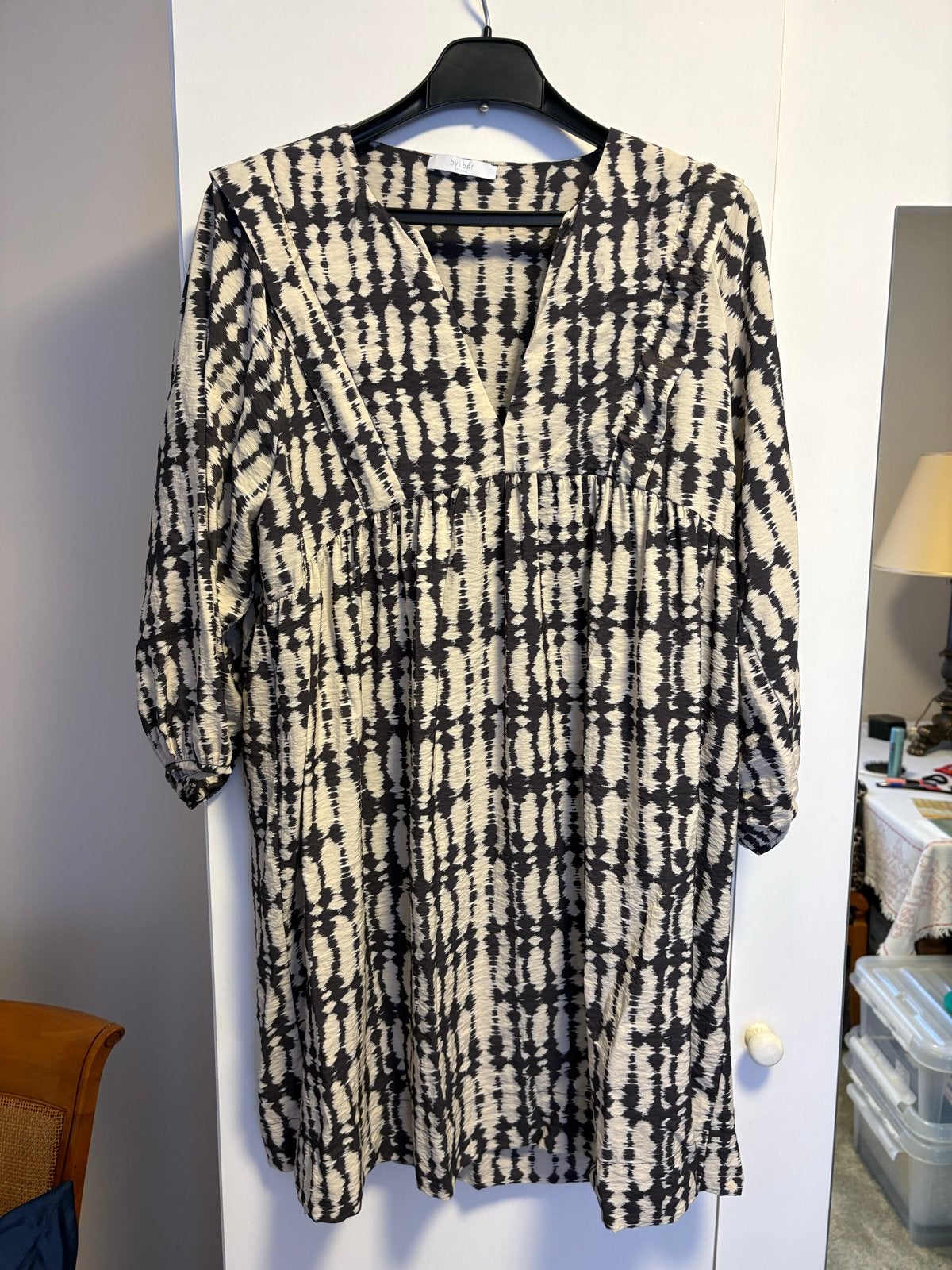 By Bar Nova korte jurk met toffe Tie Dye print, Kleding | Dames, Maat 38/40 (M), Zwart, Ophalen of Verzenden, Zo goed als nieuw