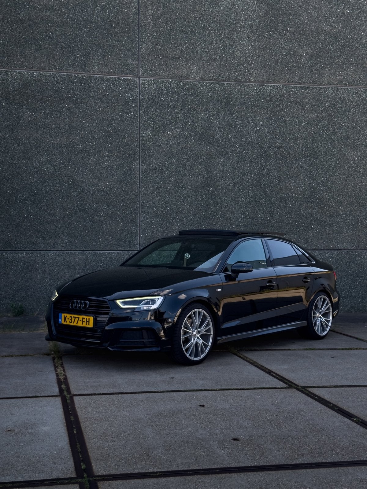 Audi A3 1.5 Tfsi CoD Ultra 150pk S Tronic 2017 Zwart, 1498 cc, 4 cilinders, USB, Leder en Stof