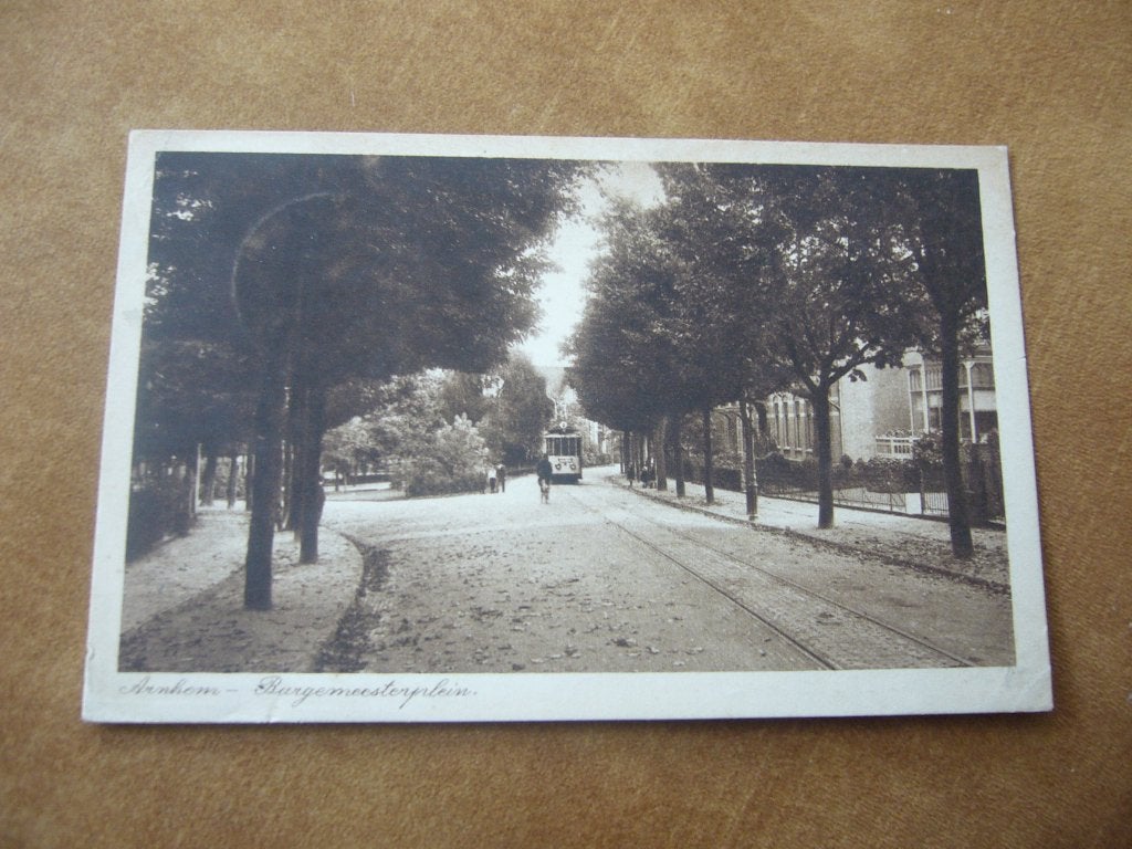 ARNHEM  =  BURGEMEESTERPLEIN MET TRAM   1923, Ophalen of Verzenden, 1920 tot 1940, Gelopen, Gelderland