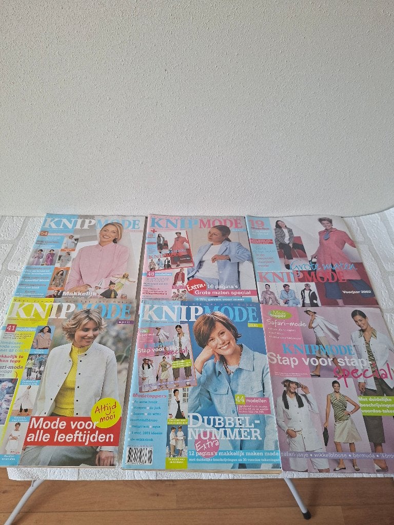4x Knipmode + 2x bijlage uit 2002 voor maken van kleding, Ophalen of Verzenden, Zo goed als nieuw, Vrouw, Knipmode