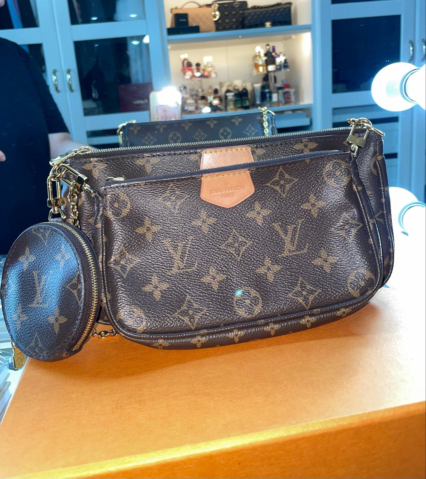 Louis Vuitton Pochette Accessoires Monogram, Ophalen, Zo goed als nieuw, Bruin, Schoudertasje