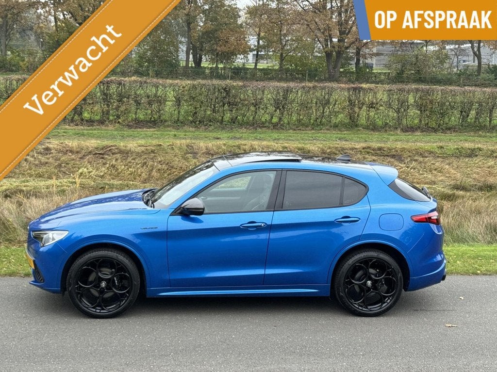 Alfa Romeo Stelvio 2.0t Q4 Veloce my22, BTW, 21 inch, Misano, Auto's, Alfa Romeo, Automaat, Zwart, 4 cilinders, Blauw
