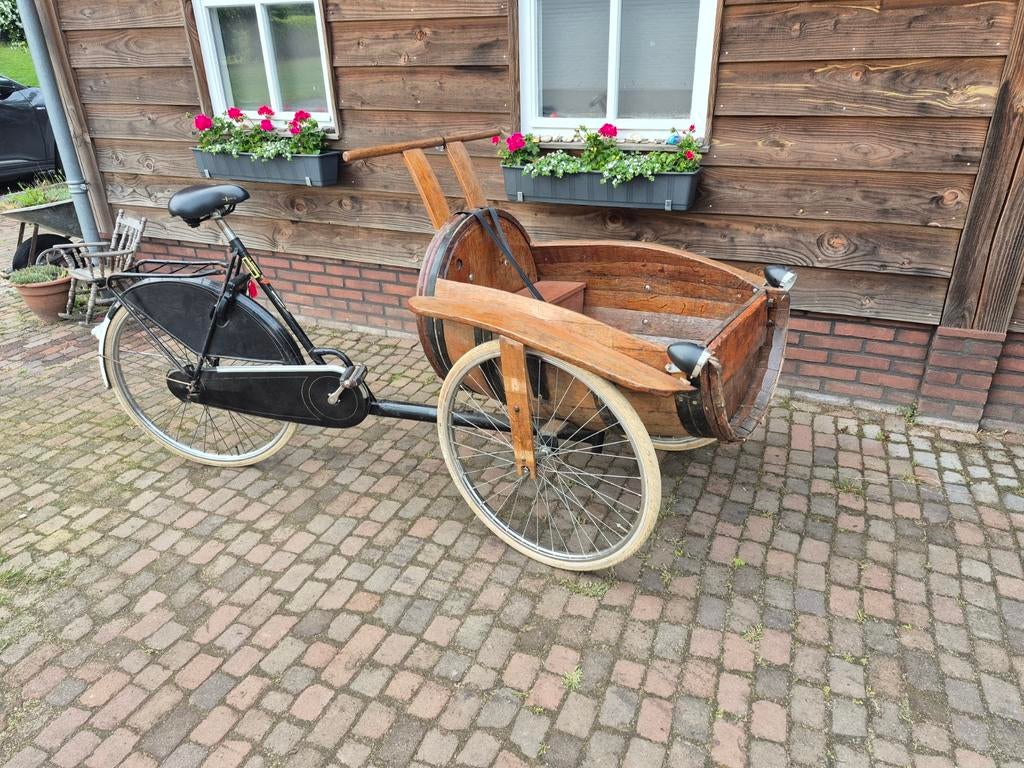 Authentieke Bakfiets met Wijnvat en Nieuwe Lagers, Terugtraprem, Gebruikt, 2 kinderen, Ophalen