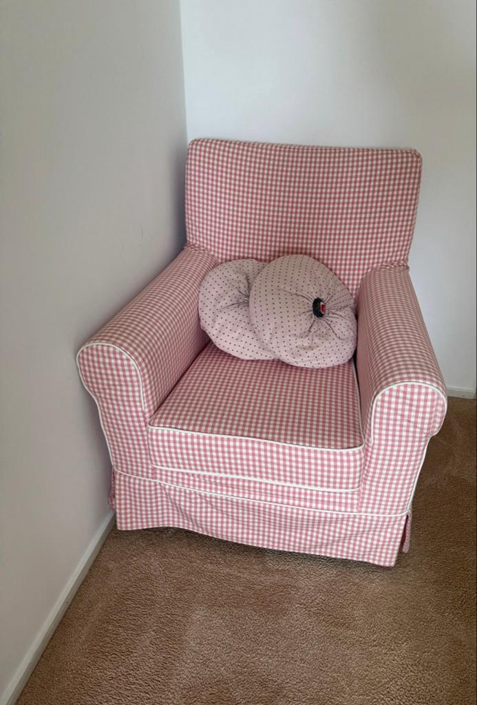 Roze geruite fauteuil met hoezen, Huis en Inrichting, Ophalen, Gebruikt, Stof, 75 tot 100 cm