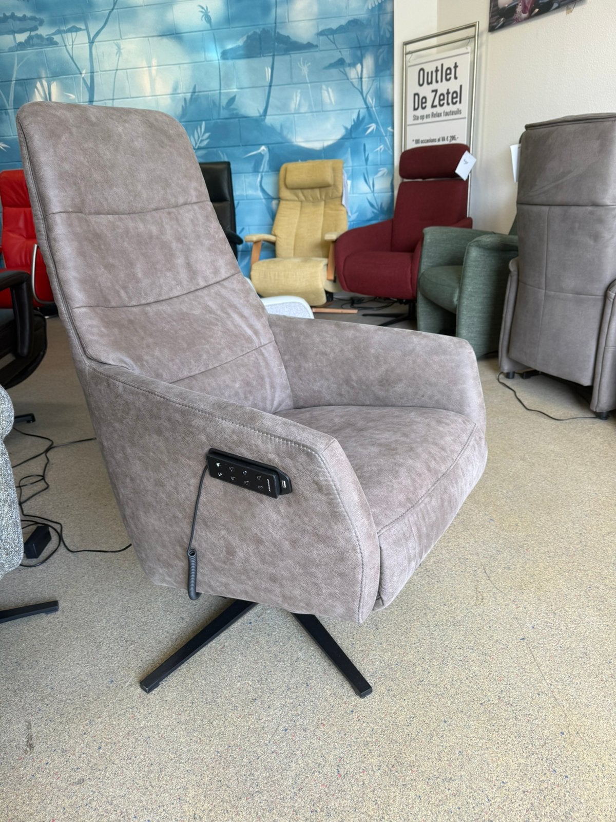 Prominent sta op stoel relax fauteuil gratis bezorging, Ophalen of Verzenden, Zo goed als nieuw, Stof, Ruim 100 stoelen in alle kleuren en maten met garantie