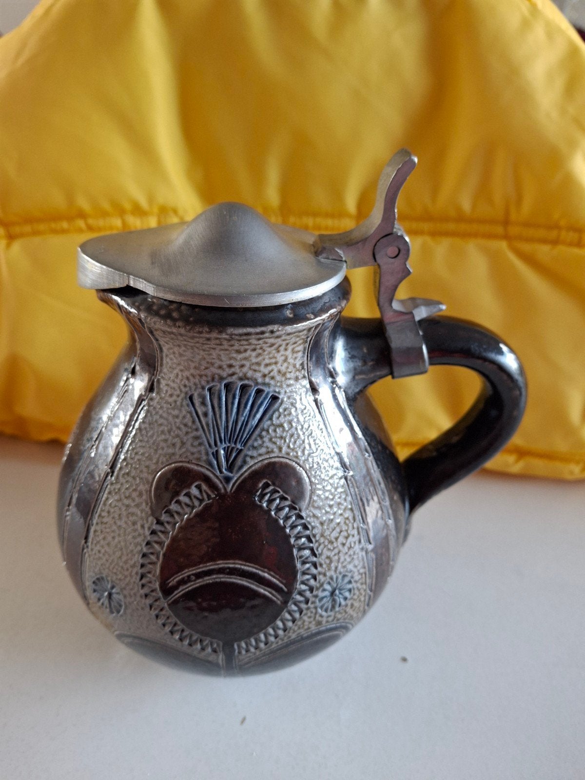 oud kannetje met (tinnen?) deksel. Keramik Weber., Antiek en Kunst, Ophalen of Verzenden