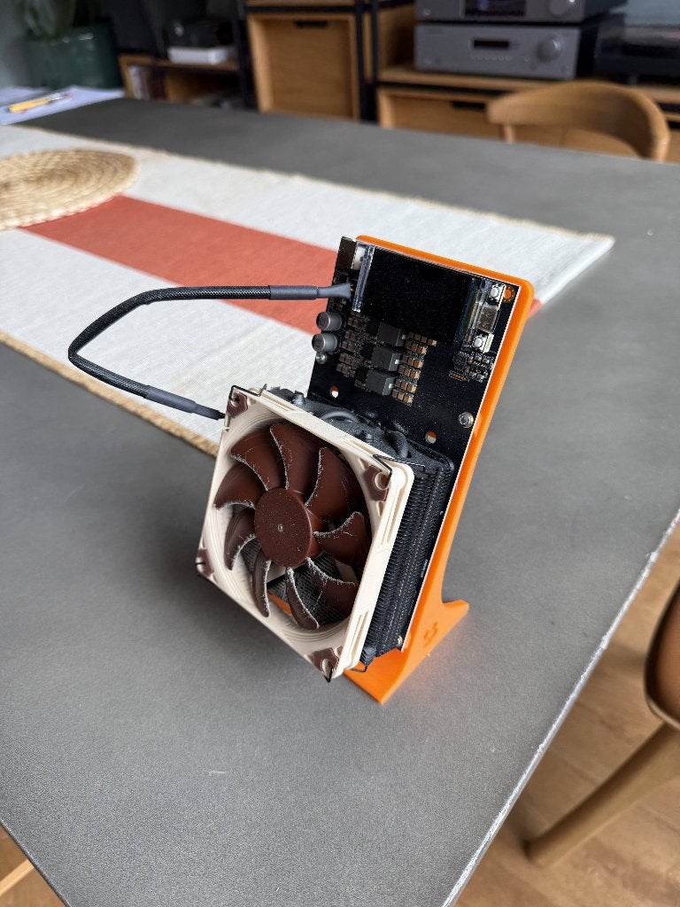Bitcoin ASIC miner NerdQaxe++ 4,8Ths, Ophalen of Verzenden, Zo goed als nieuw, 2 tot 3 Ghz, NerdQaxe