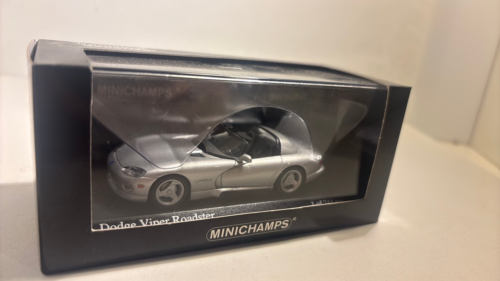 Dodge viper roadster minichamps 1.43, Hobby en Vrije tijd, Modelauto's | 1:43, Auto, Ophalen of Verzenden, MiniChamps, A