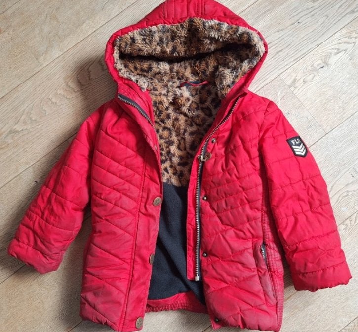 Mooie unisex gewatteerde winterjas 110 voor kinderen van Flo, Ophalen of Verzenden, Gebruikt, Jongen of Meisje, Jas