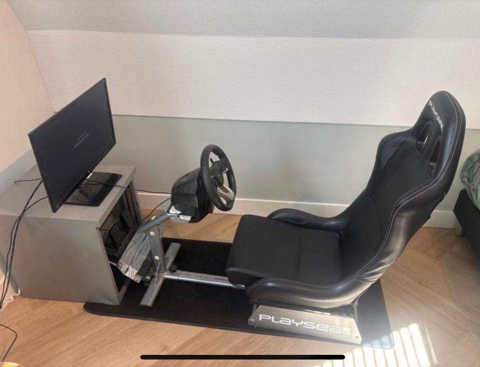 Playseat met stuur, pedalen, monitor en matje, Ophalen, Overige merken, Gebruikt