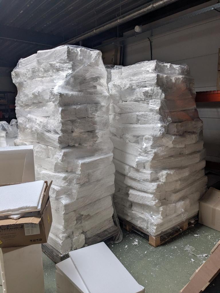 3 Pallets Geperst Piepschuim - EPS Recycling, Doe-het-zelf en Verbouw, Isolatie en Afdichting, Ophalen of Verzenden, Zo goed als nieuw
