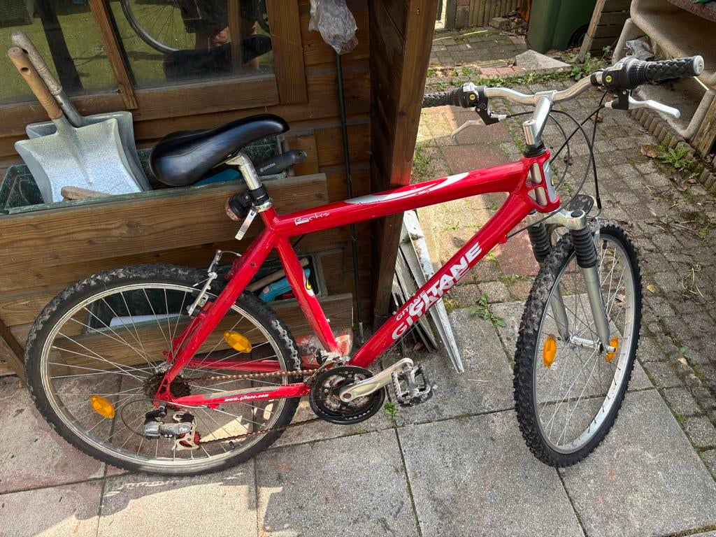 Gitane mountainbike, rood, met vering, Fietsen en Brommers, Fietsen | Mountainbikes en ATB, Hardtail, Zo goed als nieuw, 53 tot 57 cm