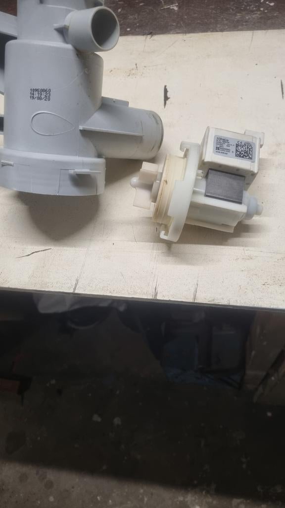 Miele wasmachine onderdelen. Waterpomp, Ophalen of Verzenden