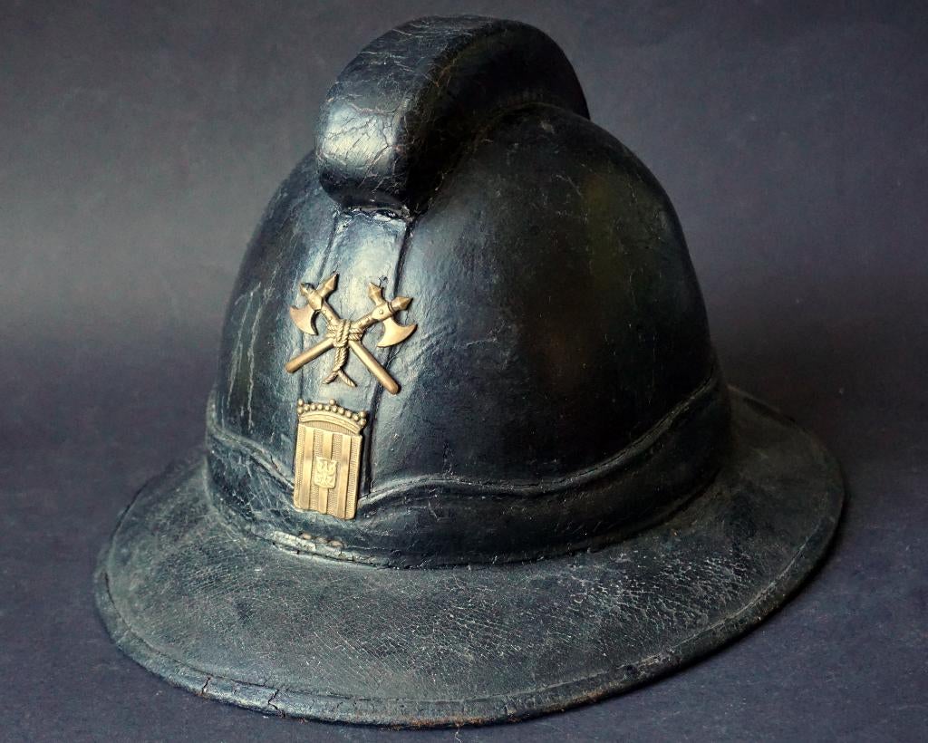 GEZOCHT. Belgische brandweer -helmen, -kepies en -sjako's., Verzamelen, Ophalen of Verzenden, Overige soorten, Overige gebieden
