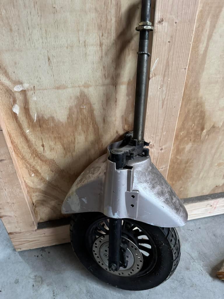 La souris voorvork / velg / voorscherm, Ophalen, Zo goed als nieuw, Benzine, Overige modellen