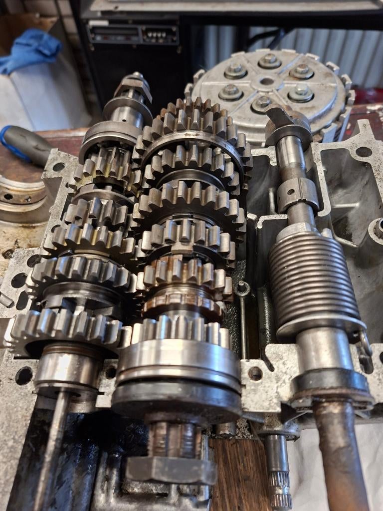 Suzuki GT   , T   250 versnellings bak, Ophalen of Verzenden, Gebruikt