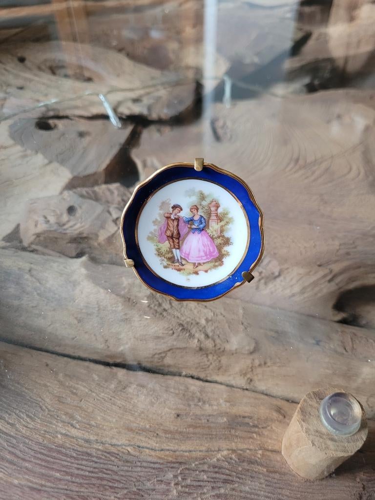Mini bordje van limoges in staander. Blauw, Ophalen