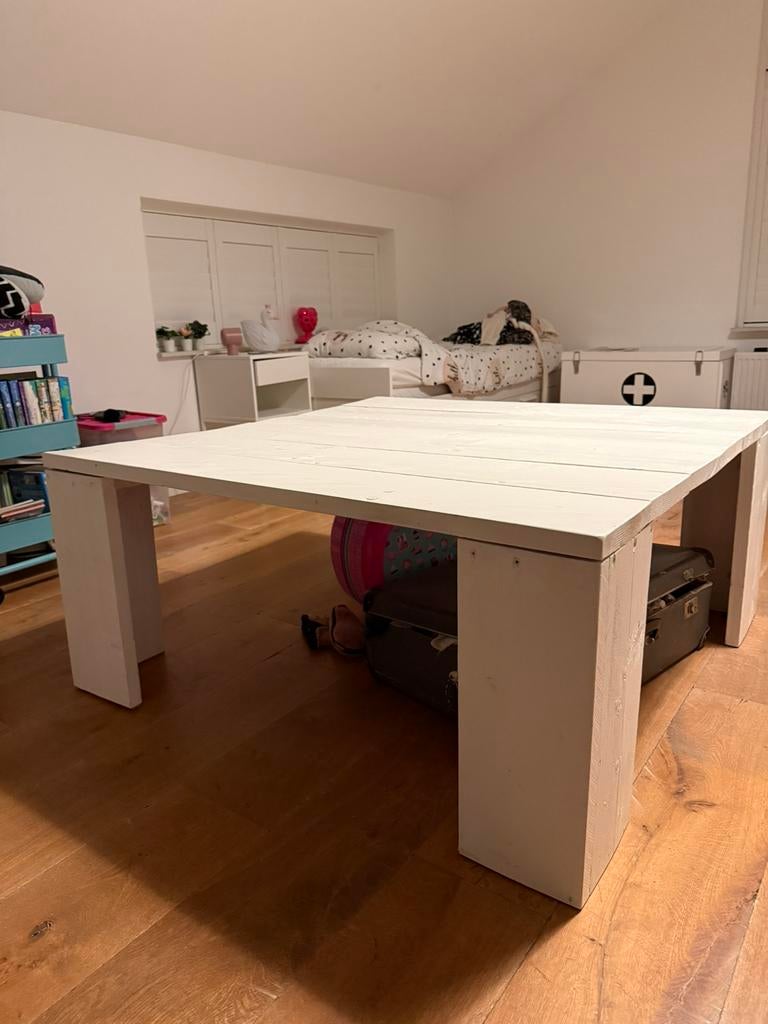 Gratis Salontafel of kindertafeltje 1.20x1.20 53 hoog, Huis en Inrichting, Tafels | Eettafels, Zo goed als nieuw, 50 tot 100 cm