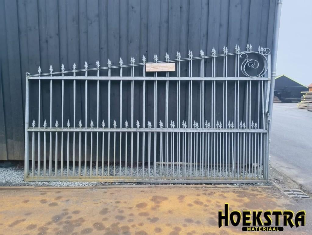 Gegalvaniseerd hekwerk met sierafwerking – Dubbele poort, Tuin en Terras, Ophalen, Met poort, Gebruikt, Spijlenhekwerk