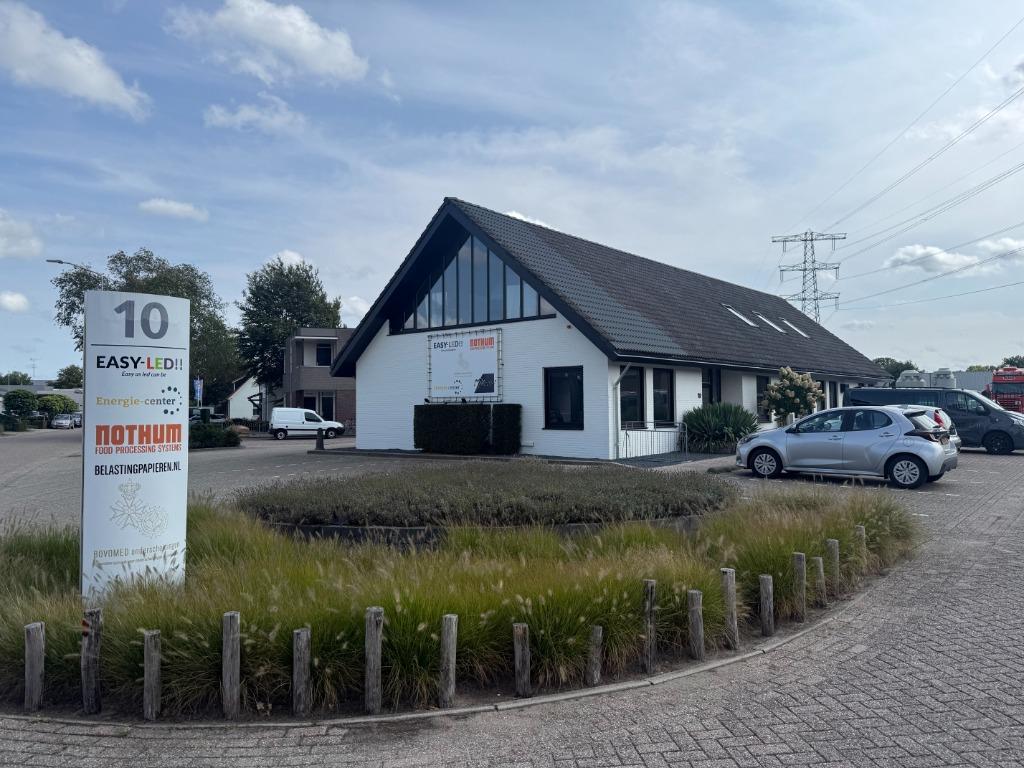 100 meter kantoorruimte te huur in Oirschot, 64 m², Huur, Kantoorruimte