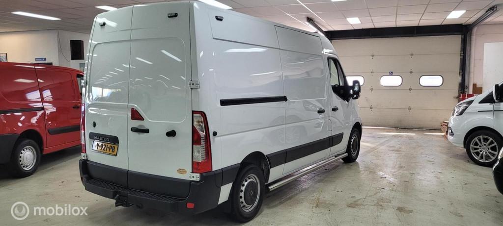 Renault Master bestel T33 2.3 dCi L2H2 met 111.000 km, Gebruikt, Euro 6, 4 cilinders, Renault