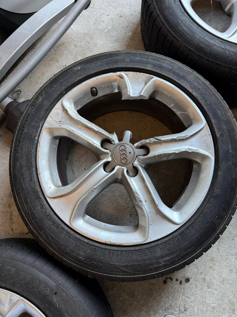 Audi Velgen - 3 Goed, 1 Defect, Ophalen of Verzenden, Gebruikt, Velg(en)