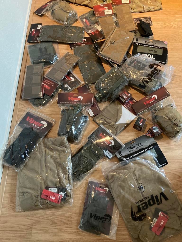 Grote Collectie Uitrusting | NIEUW, Verzamelen, Militaria | Algemeen, Landmacht, Embleem of Badge, Amerika, Ophalen of Verzenden