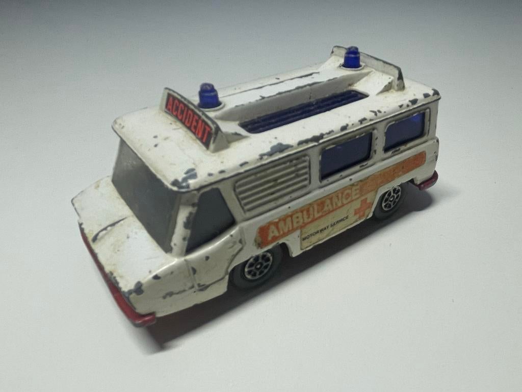 Vintage Corgi Motorway Ambulance, Ophalen of Verzenden, Gebruikt