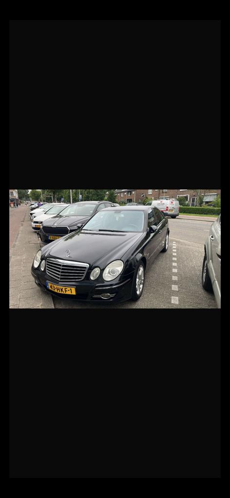Mercedes-Benz E-Klasse 2.2 CDI E200 Sedan AUT 2009 Zwart, Auto's, Automaat, 4 cilinders, Zwart, Diesel