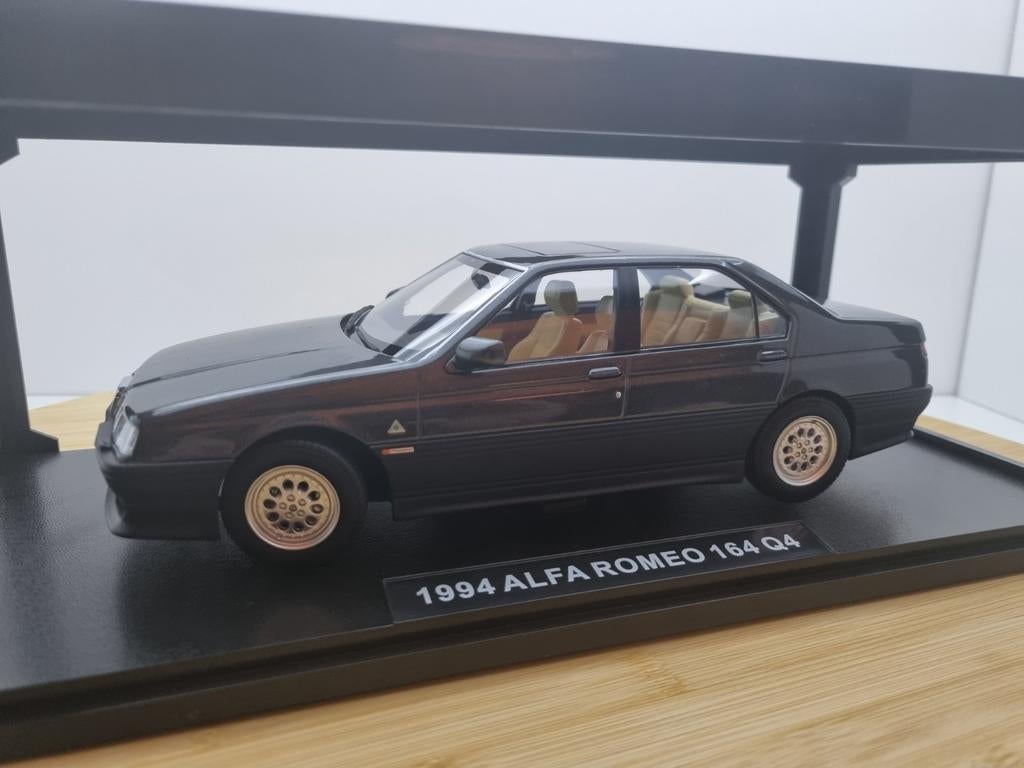 **SALE** T9 Alfa Romeo 164 Q4 1994 Donkergrijs 1:18, Hobby en Vrije tijd, Modelauto's | 1:18, Overige merken, Auto, Nieuw, Ophalen of Verzenden