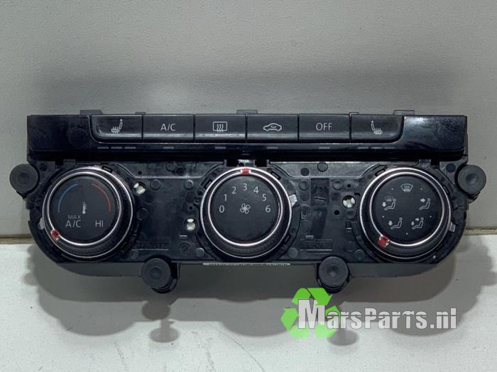 Kachel Bedieningspaneel van een Volkswagen Golf, Gebruikt, -, Volkswagen, -