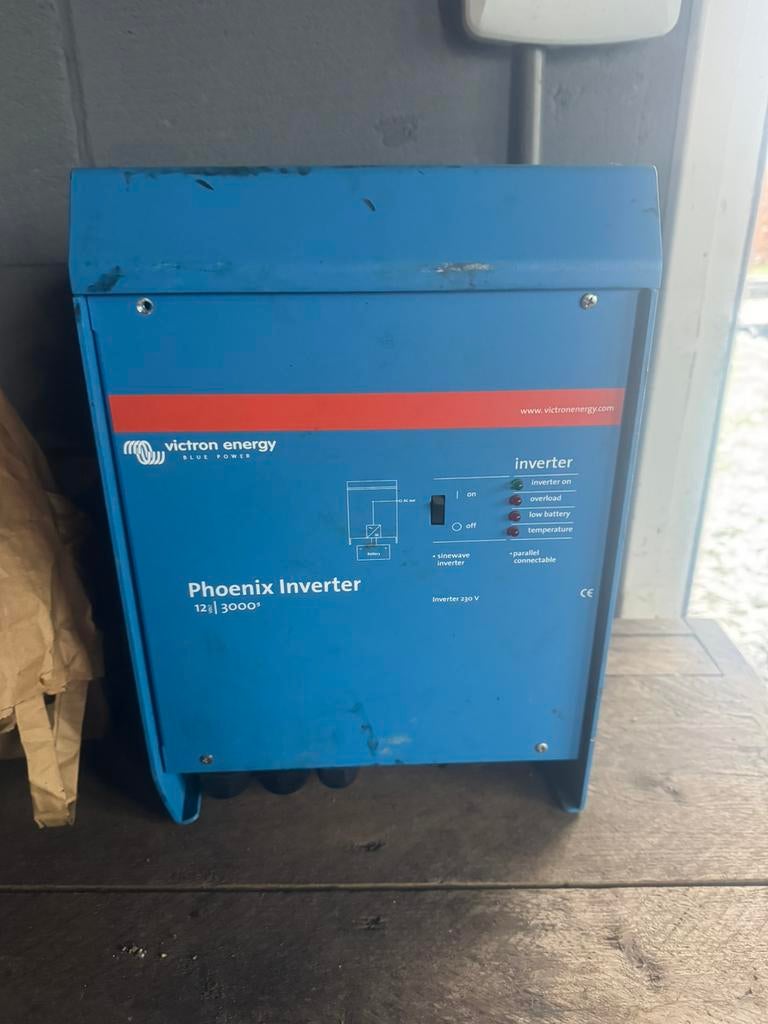 Victron Energy omvormer 12/3000 + AGM, Ophalen, Gebruikt, Overige typen