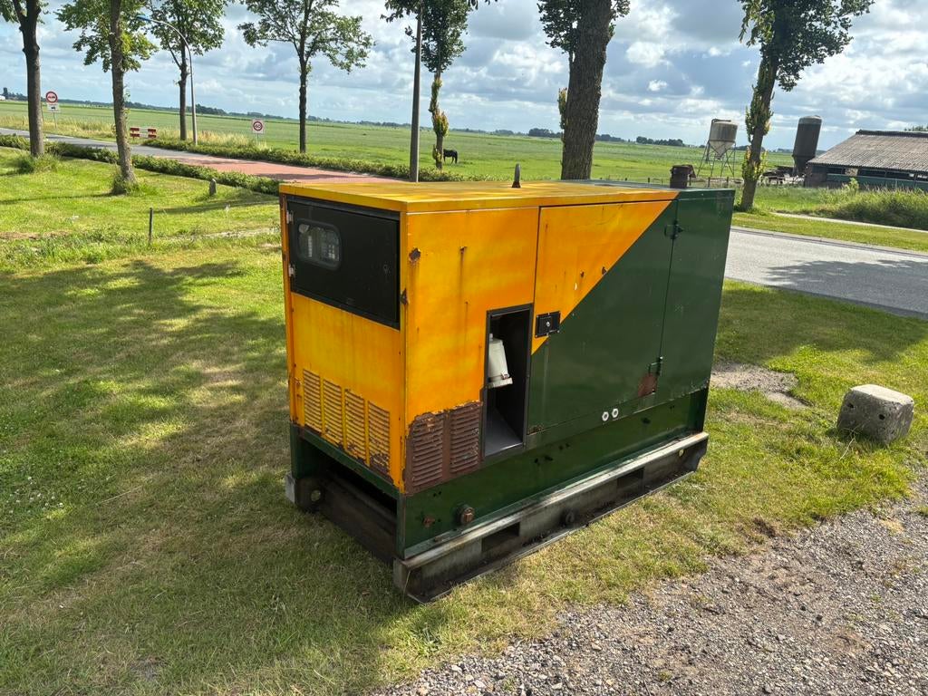 40 KVA aggregaat 230/400 Volt John deere diesel generator, Ophalen, Zo goed als nieuw, Dieselolie