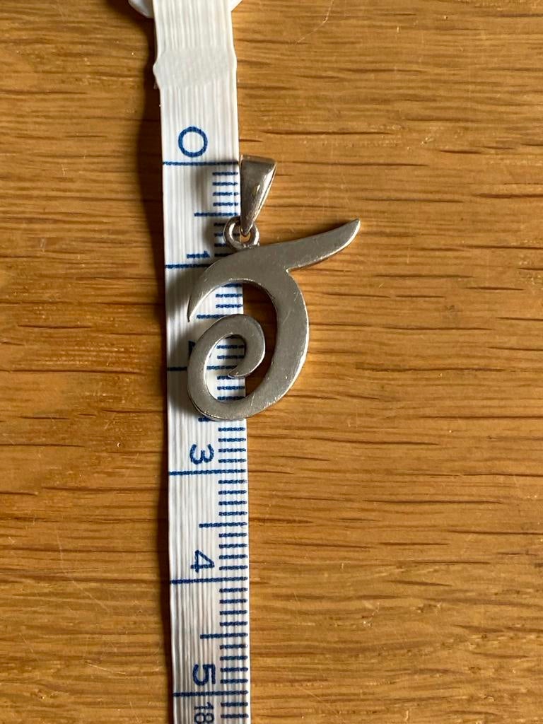 Zilveren Letter T Hanger, Ophalen of Verzenden, Zo goed als nieuw, Zilver, Overige voorstellingen
