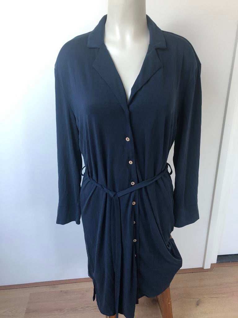 I say donkerblauw doorknoop jurkje uli shirt dress m navy, Kleding | Dames, Maat 38/40 (M), Blauw, Nieuw, Knielengte