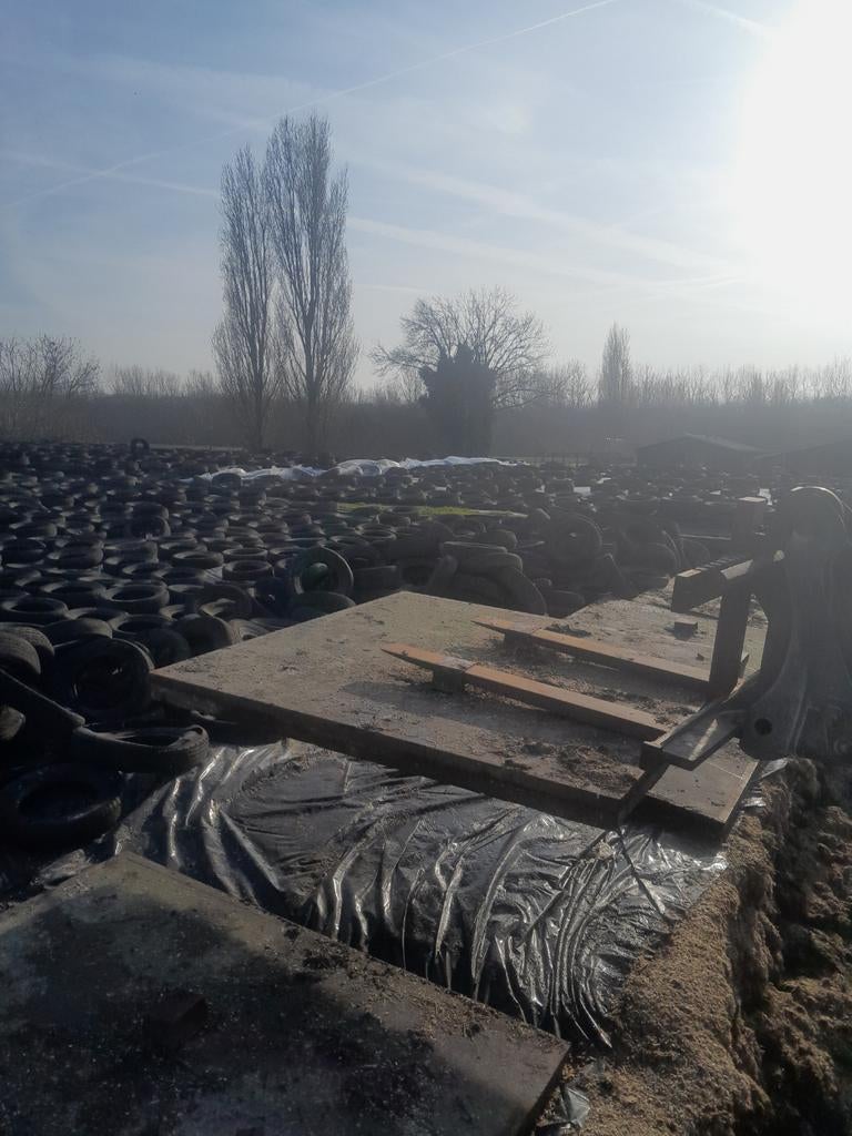 Beton platen voor op de kuilbuld, Ophalen of Verzenden