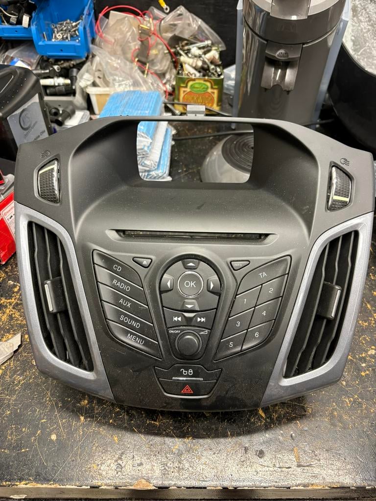 Radio/bedieningspaneel ford fiesta/B-max, Auto diversen, Autoradio's, Ophalen