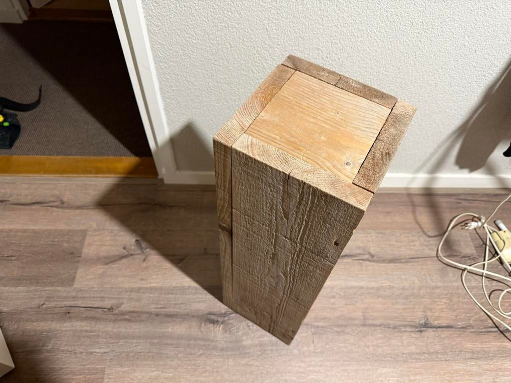 Steigerhouten Zuil / Sokkel, Huis en Inrichting, Woonaccessoires | Zuilen en Pilaren, Ophalen, Zo goed als nieuw