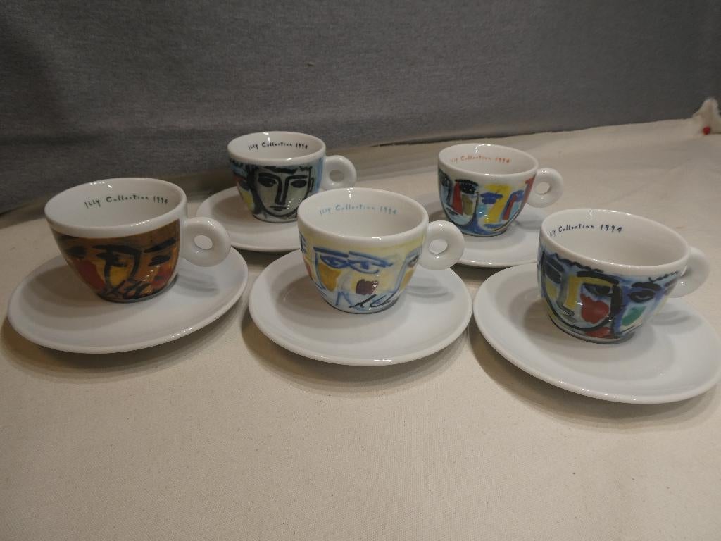 Illy Art Collection Espressokopje 1994 facce ,Sandro Chia, Huis en Inrichting, Keuken | Servies, Ophalen of Verzenden, Zo goed als nieuw