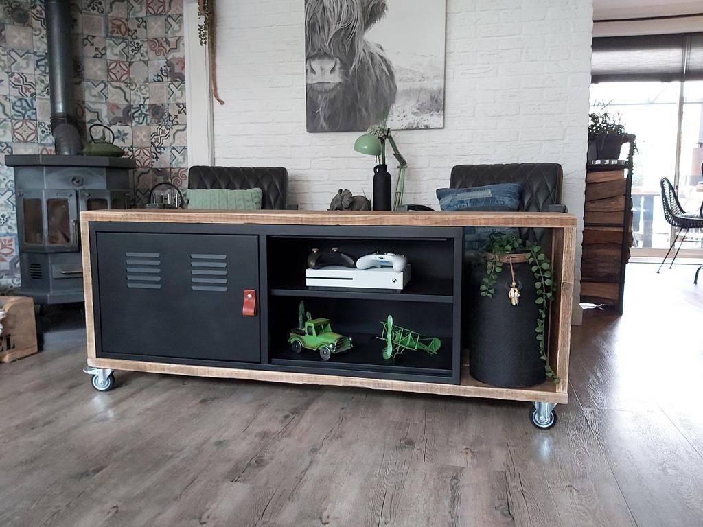 Tv meubel industrieel 150 cm, Overige materialen, 150 tot 200 cm, Nieuw, Ophalen of Verzenden